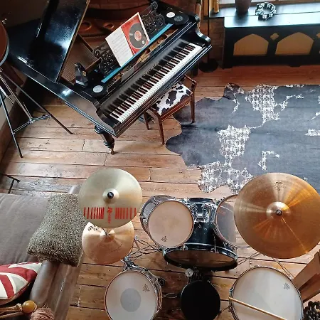 Nyaraló Rock Chapel Bishop Thornton